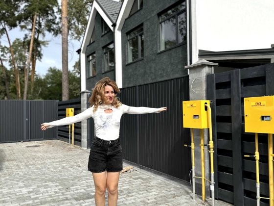 Продаж дуплекса з чистовою, 130м2 +дідянка + тераса + навіс + газ! Буча