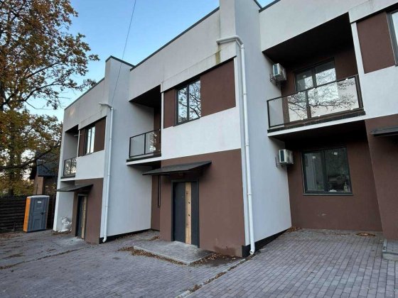 Таунхаус якісним ремонтом в оточенні лісу! Ірпінь