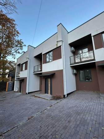 Таунхаус якісним ремонтом в оточенні лісу! - фото 1