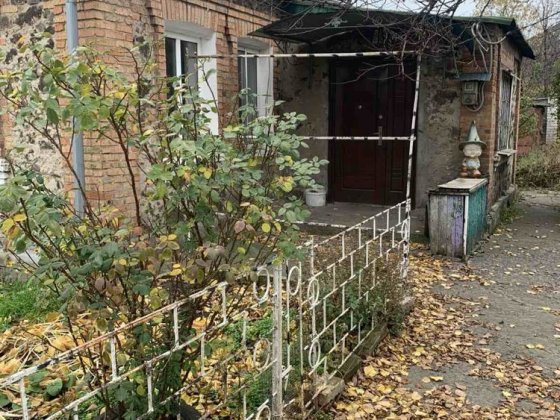 Продаж будинку в долгинцевському районі