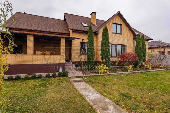 Продам шикарний будинок в м.Бориспіль (СТ»Ніко-Фінанс») 298 м.кв - фото 1