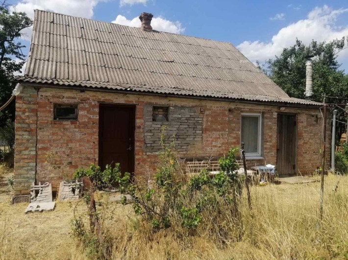 Будинок між Новоіванівкою і Бурими Вуглями - фото 1