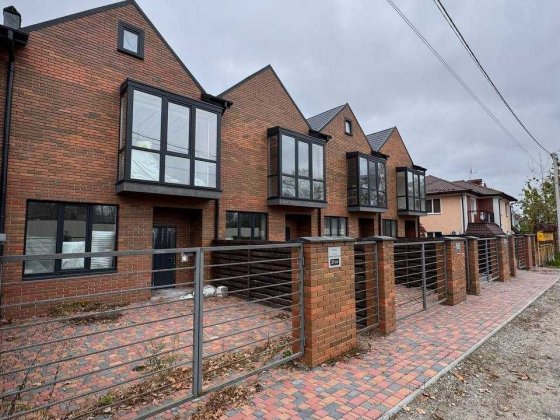 Таунхаус біля парку Незнайка | 4 кімнати | Центральні комунікації Ирпень