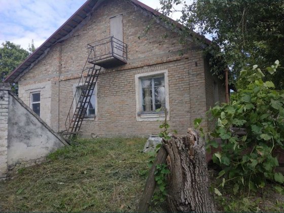 Продам будинок може бути як дача близько ліс,ставок для риболовлі Луцьк