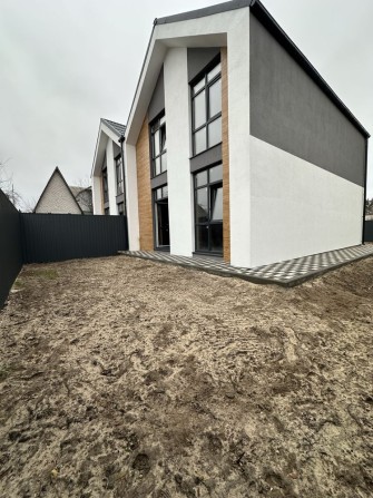 Таунхаус в Ірпені. Поруч з центром. - фото 1