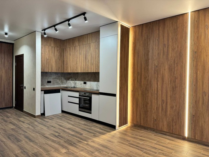 Кутовий таунхаус з новим ремонтом у Лісовій Бучі! Держ.програми-ТАК - фото 1