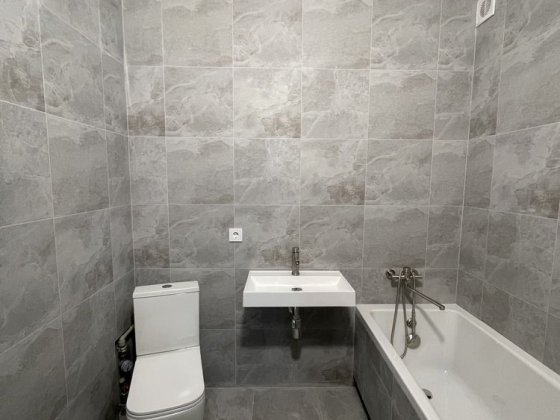 Заходь і живи !! Таунхаус з гарним ремонтом «під ключ» від власника !! Буча