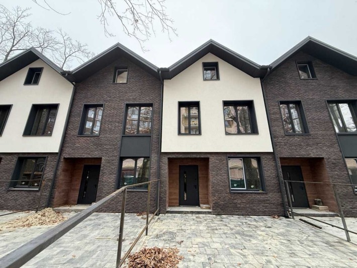 Продається сучасний таунхаус в Ірпені, район Центрального парку - фото 1