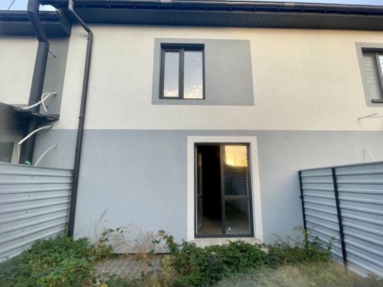 Таунхаус  з чистовим  оздобленням , готовий до ремонту Ирпень