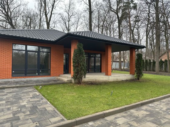 Продам Великий Одноповерховий Будинок навпроти Бучанського Парку! Буча