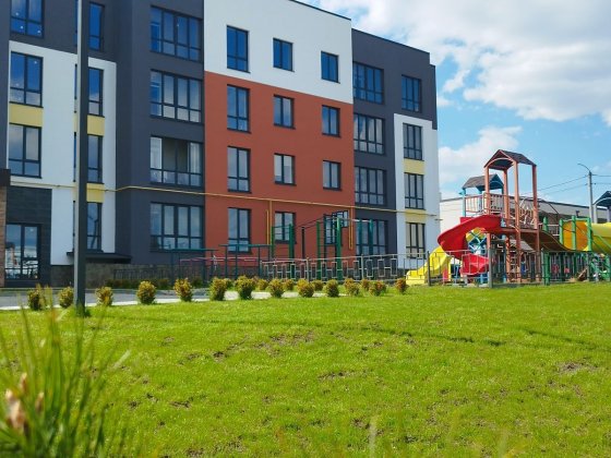 Таунхаух Ж.К. Династія , гарний будинок Луцьк