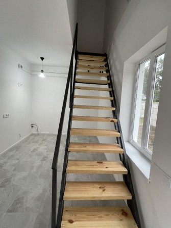 Таунхаус з якісним ремонтом великой терасою та власним паркомісцем - фото 1