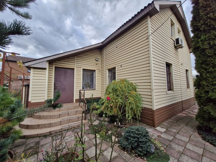 Продаж будинку. Центр міста. Вулиця Хібінська. 60 школа. - фото 1