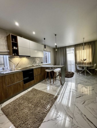 Стильний дуплекс 120м2,1.6 сотки Ірпінь ЦЕНТР - фото 1