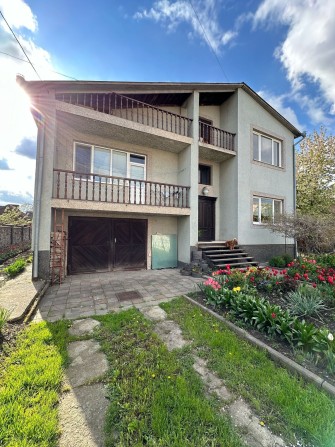 Житловий будинок в Луцьку! Гараж-майстерня, бокс для фарбування авто! - фото 1