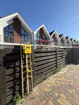 Продається таунхаус з частковим ремонтом в Ірпені. Газ! - фото 1