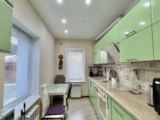 Продаж будинку на 173 кварталі вулиця Паризька