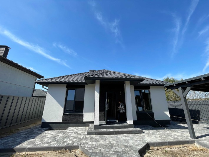 Продаж готового будинку на 5 сотках - фото 1