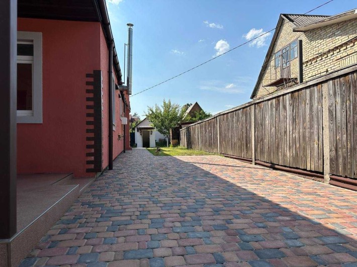 Продаж частини будинку в Ірпені. Сучасний ремонт. Газ. Без комісії! - фото 1