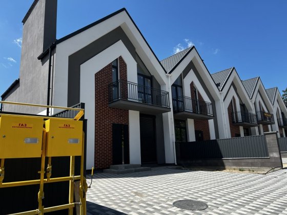 Таунхаус з центральними комунікаціями та газом. Ирпень