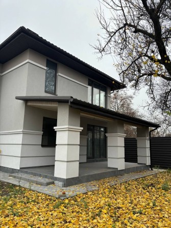 Продаж двоповерхового окремого будинку в центрі Бучі - фото 1