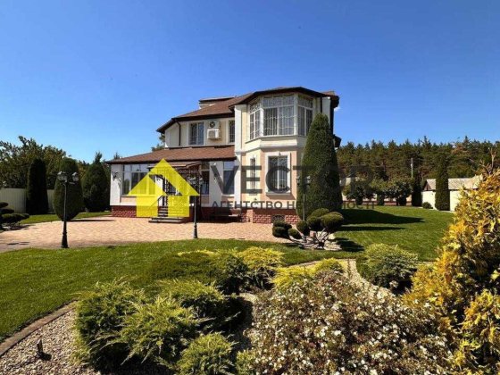 Двоповерховий елітний будинок з верандою, Терміновий продаж! Полтава