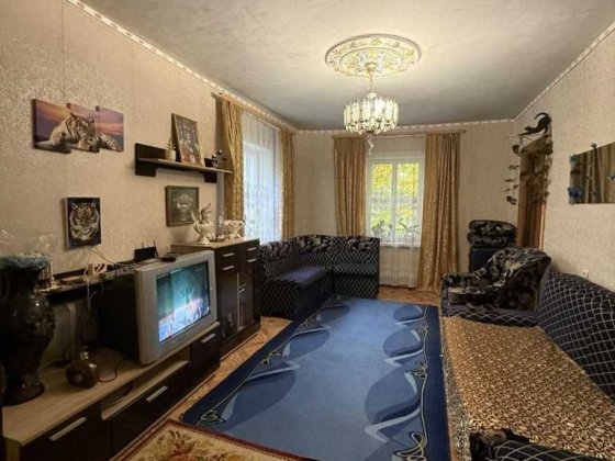 Будинок з власним подвір'ям, цегла, усі комунікації Полтава