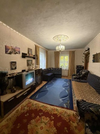 Будинок з власним подвір'ям, цегла, усі комунікації - фото 1