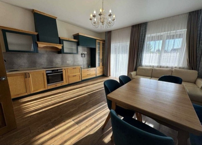 Продам дуплекс з ремонтом у місті Буча - фото 1