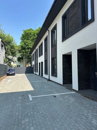 Таунхаус 93 м² з ділянкою 1,1 сотки поруч із парком "Незнайка" - фото 1