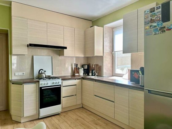 Продаж будинку з ремонтом, м-н Океан. 110 м2, та 7 соток землі. Полтава