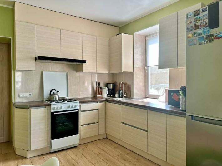 Продаж будинку з ремонтом, м-н Океан. 110 м2, та 7 соток землі. - фото 1