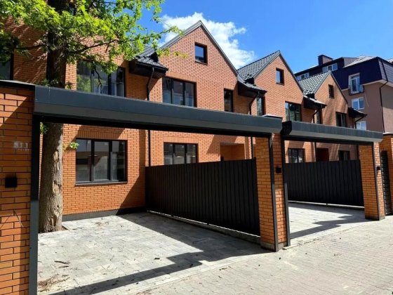 Таунхаус з окремим двориком! Центр Ірпеня! 85000$ Ирпень