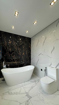 Продаж неймовірно стильного і сучасного будинку з ремонтом - фото 1