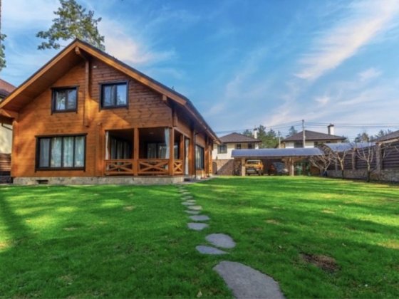 Дом с РЕМОНТОМ  на 10 сотках!ТОПОВАЯ ЛОКАЦИЯ!Подвал!Баня Буча