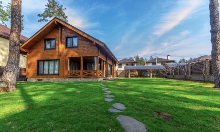 Дом с РЕМОНТОМ  на 10 сотках!ТОПОВАЯ ЛОКАЦИЯ!Подвал!Баня - фото 1