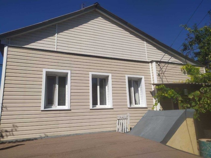 Продаж будинку вул. Південна (район ЦМЛ). Можна по єВідновленню! - фото 1