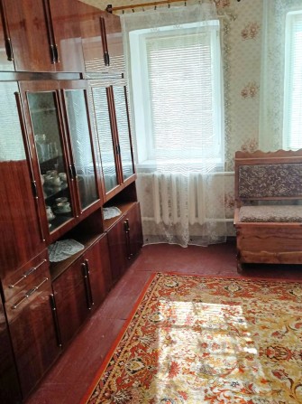 Затишний цегляний будинок з літнею кухнею та гаражем - фото 1