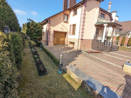 Продам будинок район Мелроуз (вул. Захисників Маріуполя) Ровно