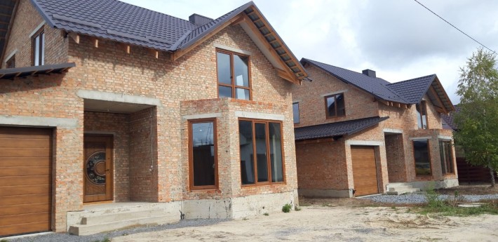 ПРОДАЄТЬСЯ новий 3-К будинок з червоної цегли: комфорт та надійність - фото 1