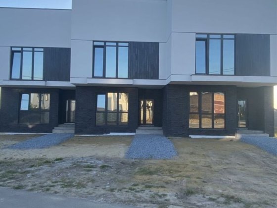 Просторий котедж з площею 127м2, на Щасливому! Ровно