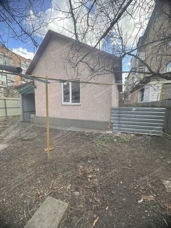 Будинок та частина будинку в районі Мотелю - фото 1