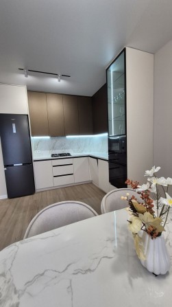 Продам стильний котедж з дизайнерським ремонтом! - фото 1