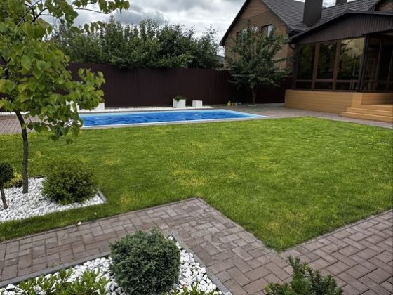 Будинок з басейном Суми