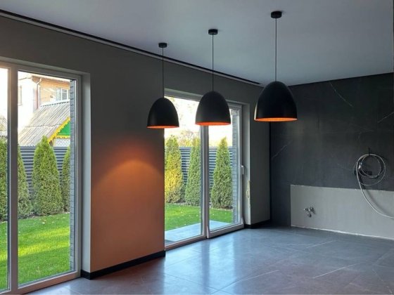 Одноповерховий будинок з дизайнерським ремонтом у Лісовій Бучі Буча