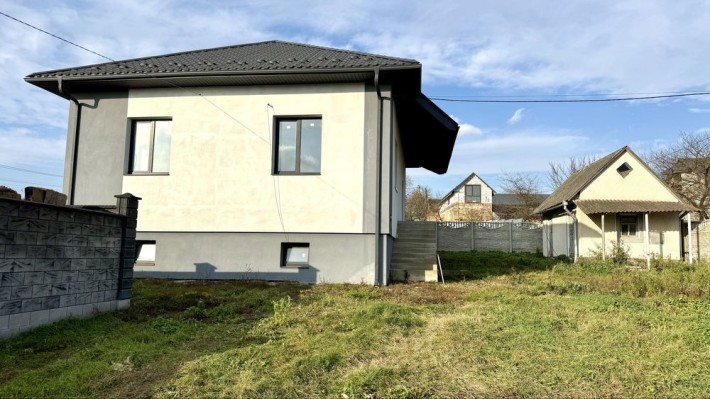 Продам будинок по вул. В.Чорновола, район Нового Двору - фото 1