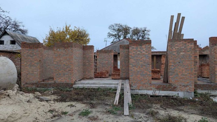 Продається недобудований будинок! Центр - фото 1