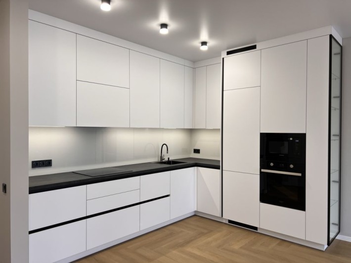 Котедж з ремонтом, міські мережі,масив Макарова - фото 1