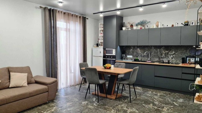 Продаж будинку з ремонтом в передмісті. єВідновлення, єОселя - фото 1