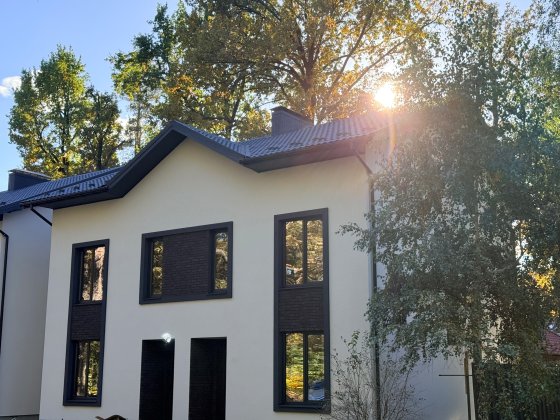 Продам Дуплекс. Індивідуальне Газове Опалення. З Вікон вид на Парк ! Ирпень